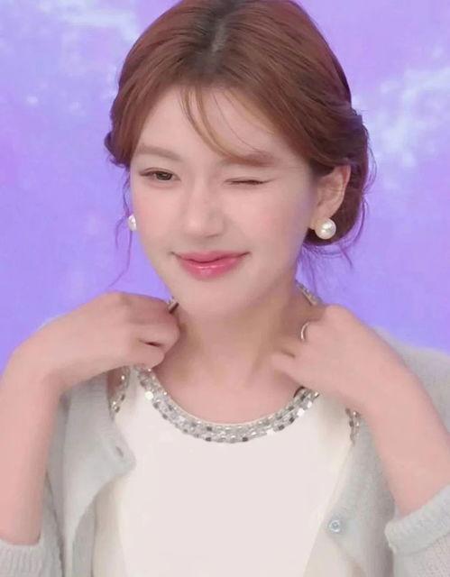 赵露思否认整容